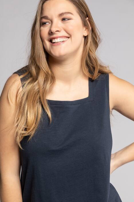 Długi top z dekoltem karo