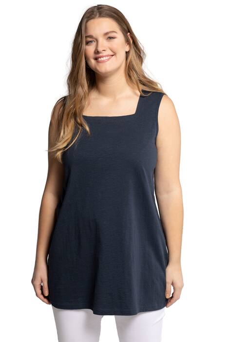 Dlouhý top, extra dlouhý střih, hranatý výstřih, bez rukávů