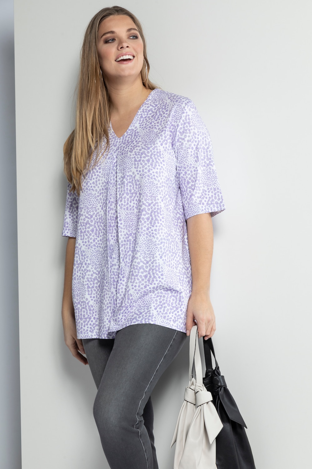 Plus Size Dot Cluster V-Neck A-line Fit Stretch Knit Top, Woman, purple, size: 20/22, viscose, Ulla Popken