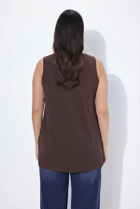 Débardeur en modal à jolis plis creux. Coupe évasée, encolure ronde et larges bretelles