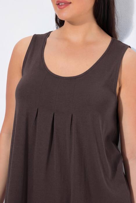 Débardeur en modal à jolis plis creux. Coupe évasée, encolure ronde et larges bretelles