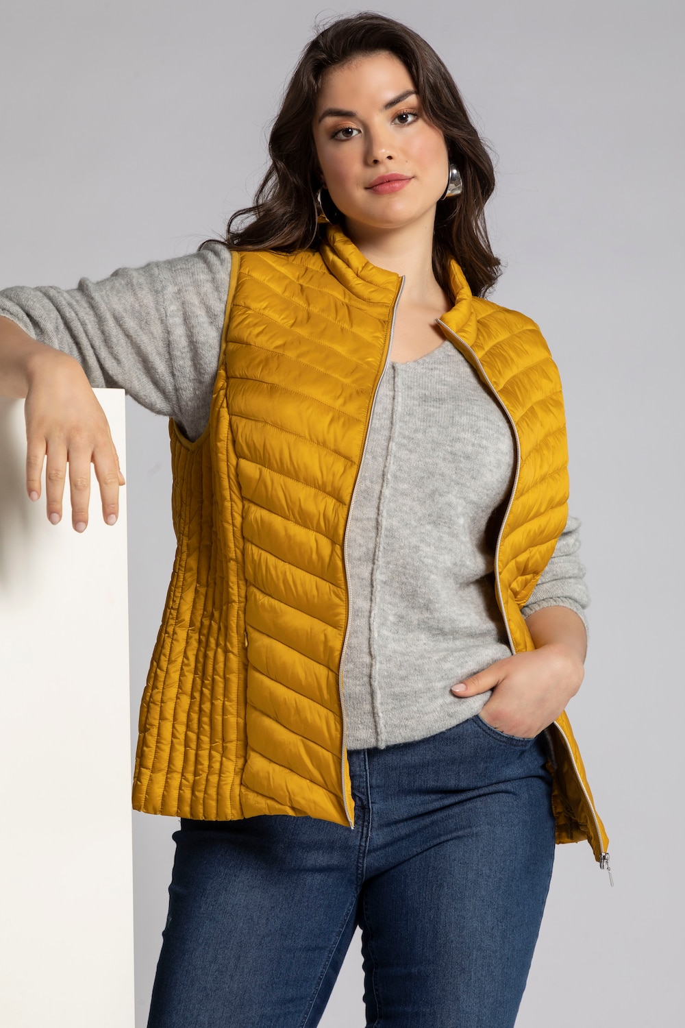 Plus Size Lightweight Zip Front Quilted Fully Lined Vest, Woman, yellow, size: 20/22, synthetic fibers, Ulla Popken