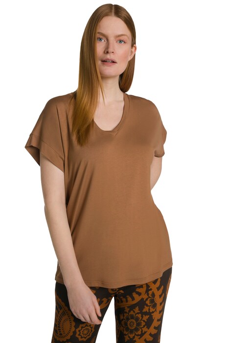 Krátké tričko, Slim střih, výstřih do V, krátké rukávy, krep