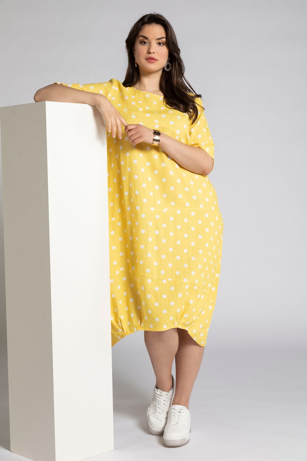 Plus Size Polka Dot Round Neck Linen Blend Dress, Woman, yellow, size: 16/18, linen/viscose, Ulla Popken