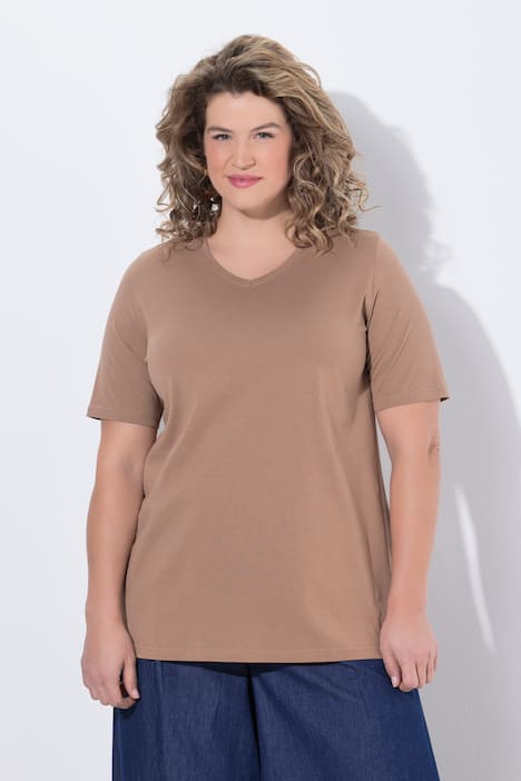 T-shirts en coton bio. Col en V et manches courtes. Lot de 2