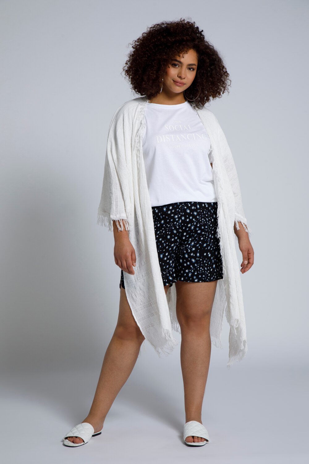 Plus Size Fringe Detail Oversized Kimono, Woman, white, size: 16/18, cotton/polyester, Studio Untold