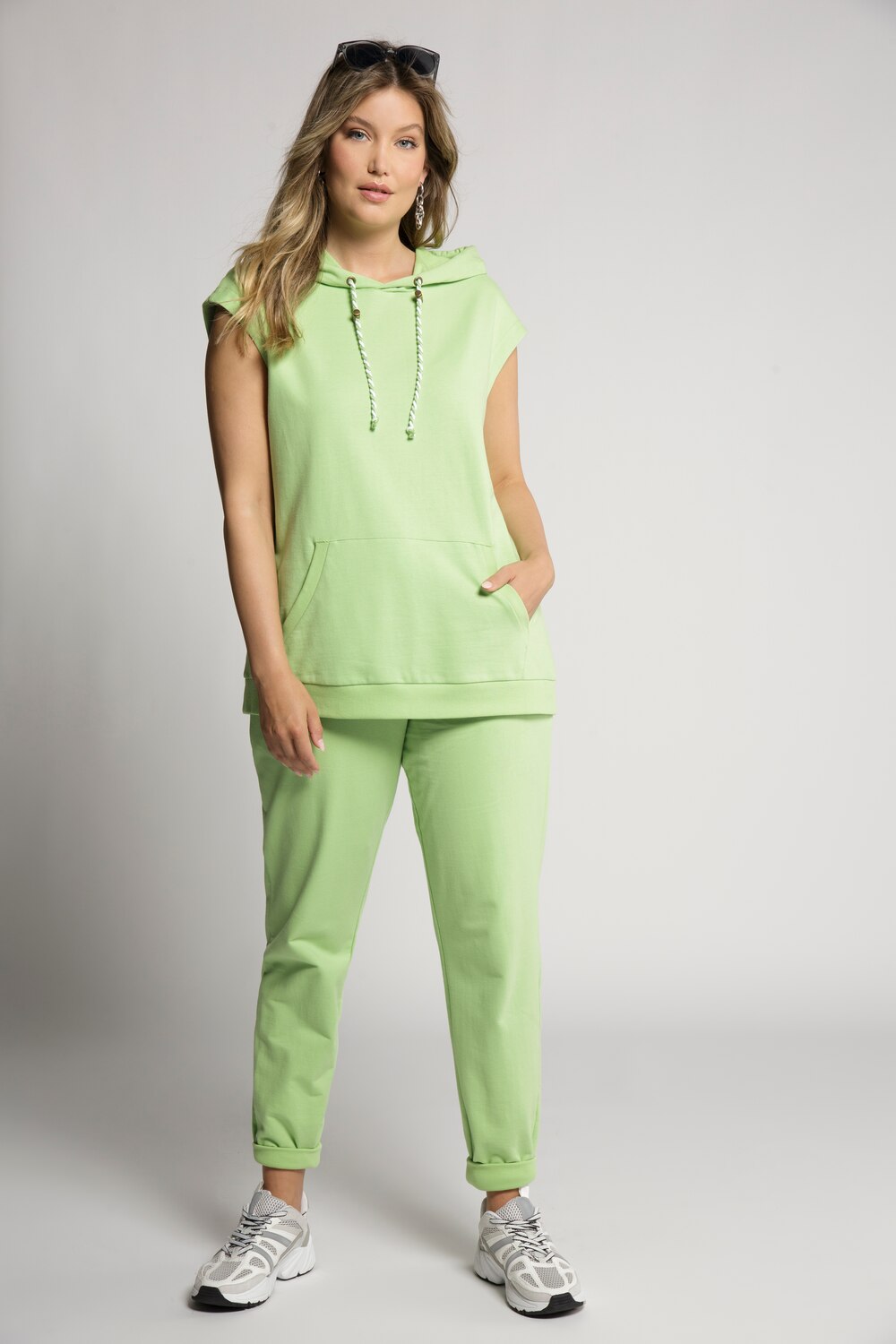 Grote Maten basic sweatbroek, Dames, groen, Maat: 50/52, Katoen/Polyester, Ulla Popken Grote Maten basic sweatbroek, Dames, groen, Maat: 50/52, Katoen/Polyester, Ulla Popken