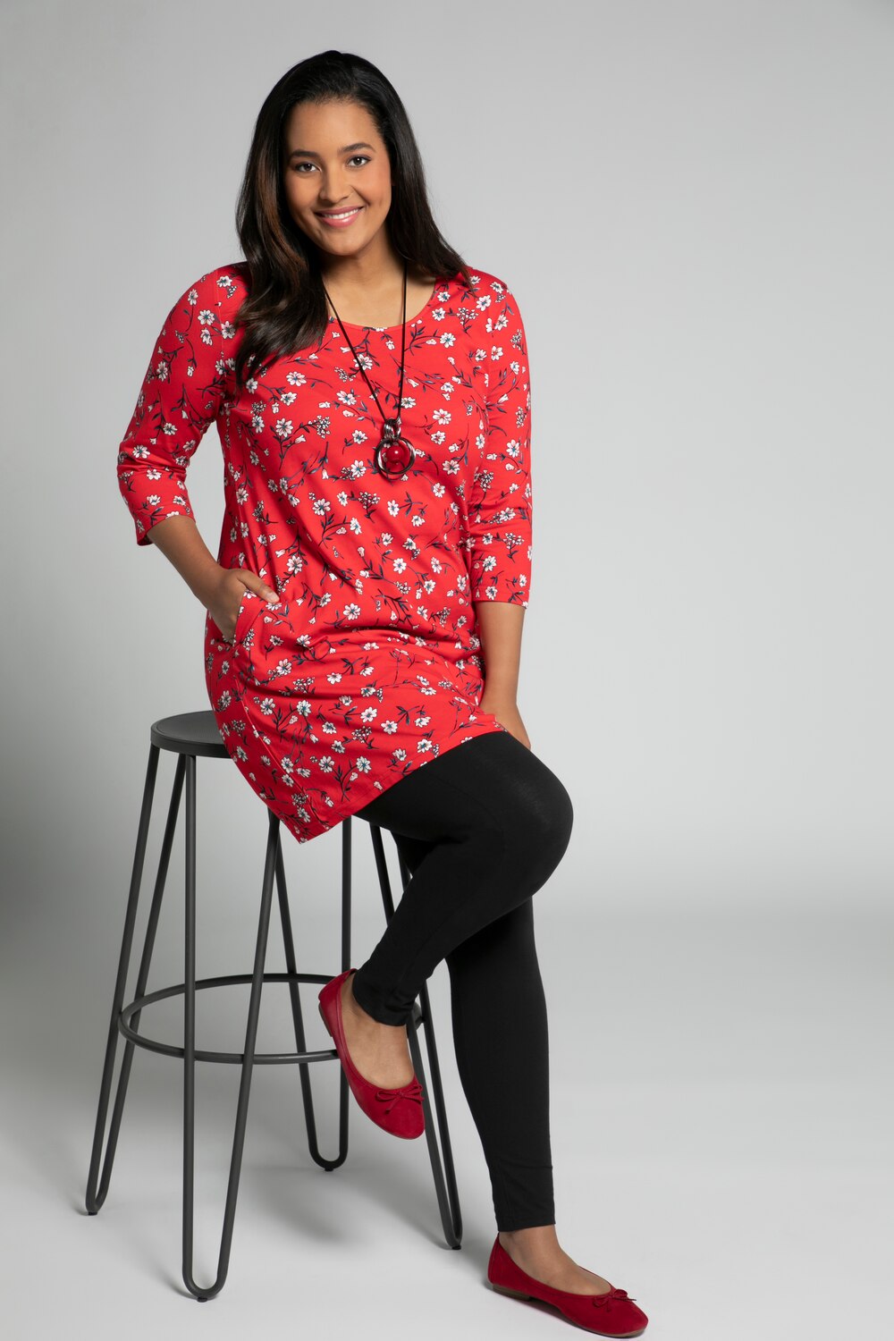 Grote Maten longline shirt, Dames, rood, Maat: 62/64, Katoen, Ulla Popken Grote Maten longline shirt, Dames, rood, Maat: 62/64, Katoen, Ulla Popken