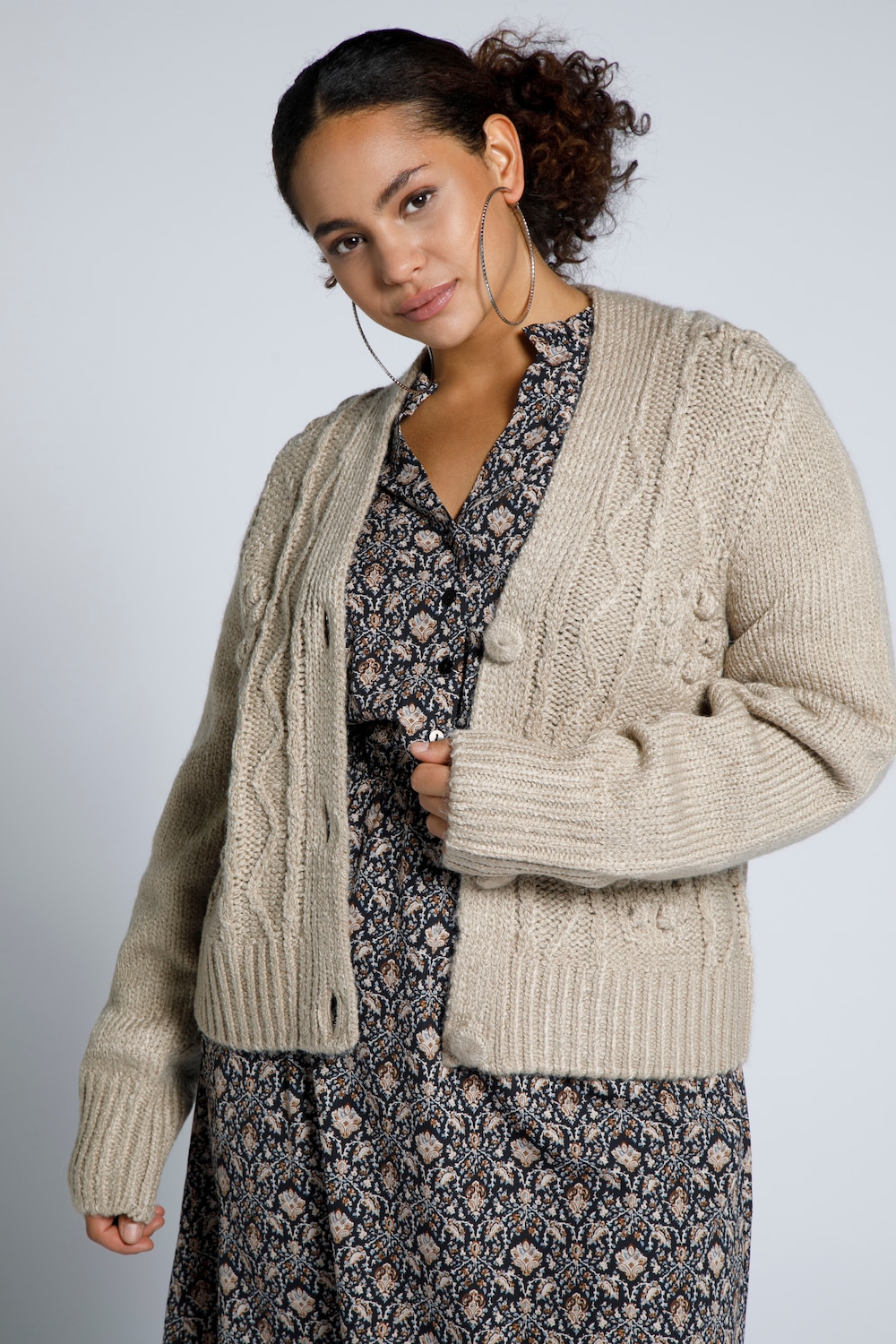 Plus Size Cropped Boxy Fit Cardigan, Woman, brown, size: 20/22, synthetic fibers, Studio Untold