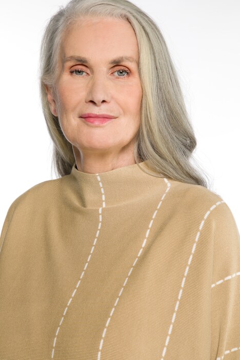 Pullover dal taglio oversize con righe, collo alto e maniche a 3/4