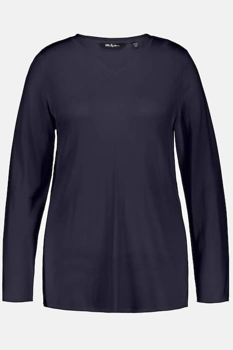 Pulower z ozdobnymi szwami