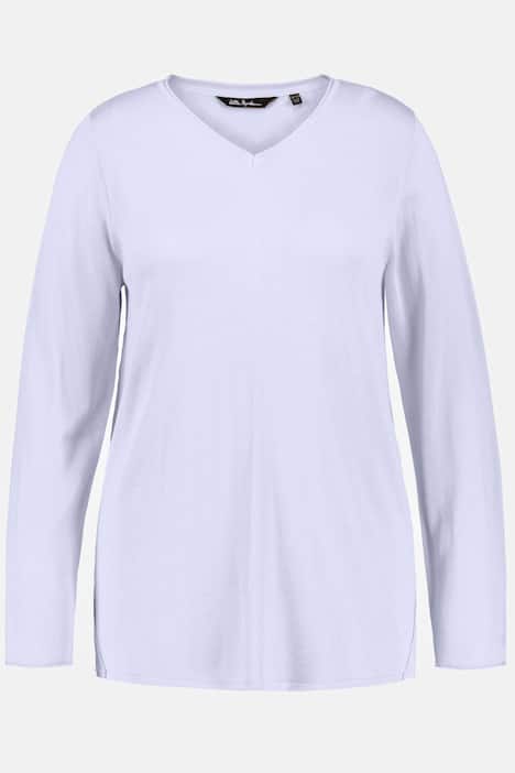 Pulower z ozdobnymi szwami