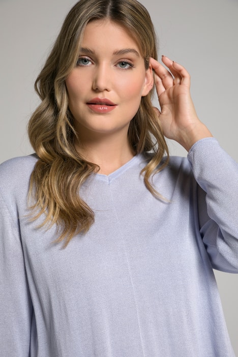 Pulower z ozdobnymi szwami