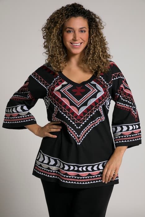 T-shirt z haftem etno, oversized, dekolt w szpic, rękaw 3/4