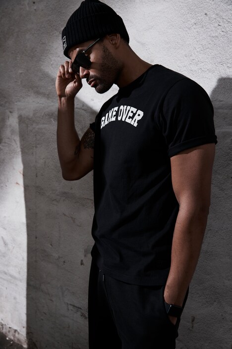 T-shirt STHUGE con "Game Over", scollo a girocollo e mezze maniche, disponibile fino alla tg. 8XL
