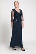 Wieczorowa sukienka z perełkami
