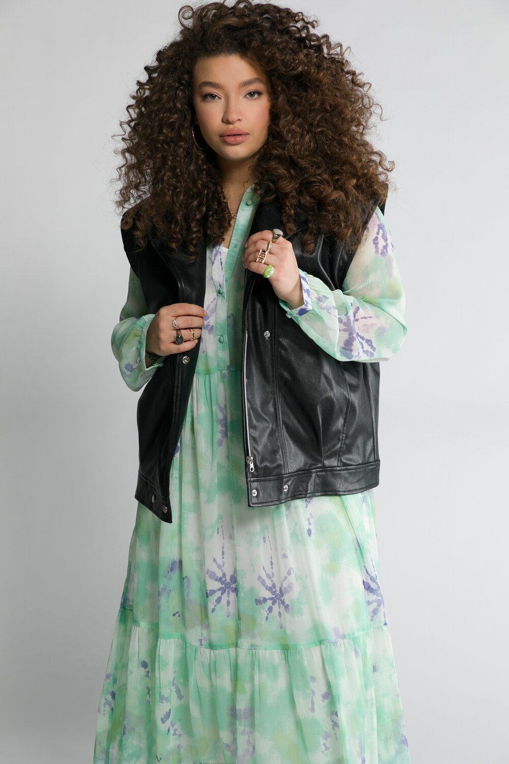 Plus Size Leather Look Vest, Woman, black, size: 16/18, polyester/synthetic fibers, Studio Untold
