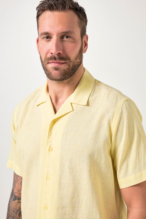 Chemise en lin mélangé, manches courtes et col cubain, coupe Modern Fit