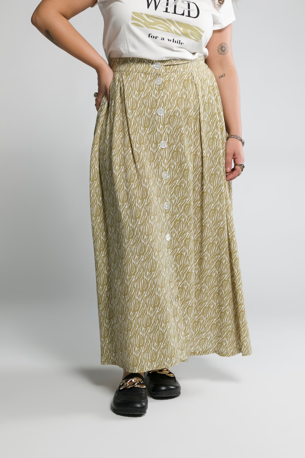 Plus Size Color Zebra Print Skirt, Woman, green, size: 16/18, viscose, Studio Untold
