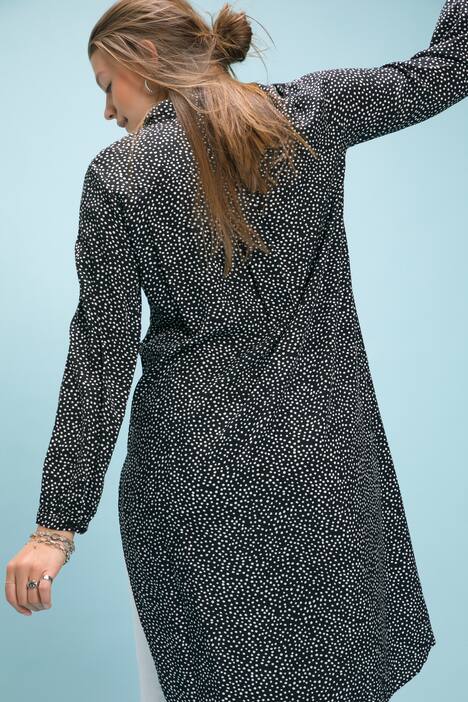 D�uga bluzka, grochy, d�ugi r�kaw, ko�nierzyk koszulowy, boczne rozci�cia
