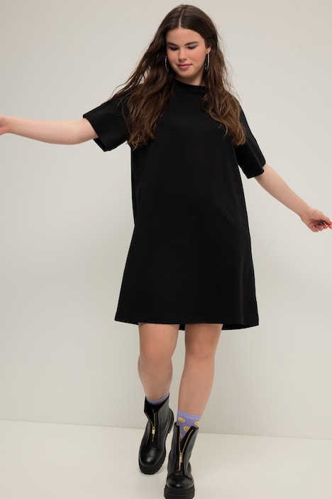 Ekstra lang T-shirt, rund hals, korte ærmer, oversize