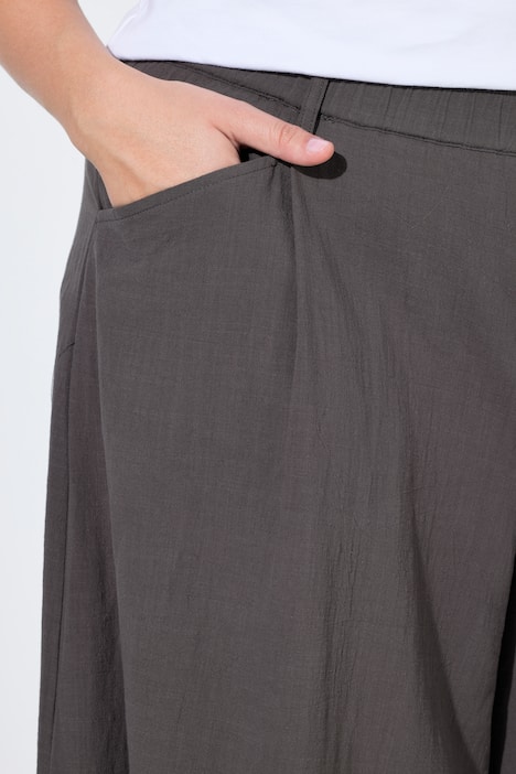 Pantalon 7/8 en coton bio. Jambe large et taille élastique