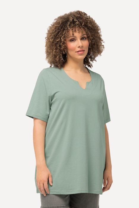 Essential Notch Neck Stretch Tee