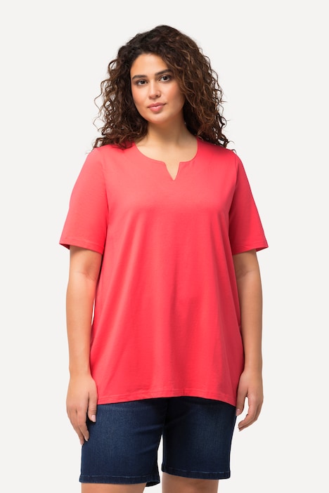 Essential Notch Neck Stretch Tee