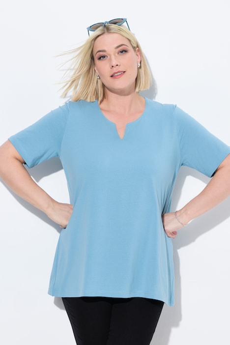 Essential Notch Neck Stretch Tee