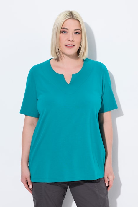 Essential Notch Neck Stretch Tee