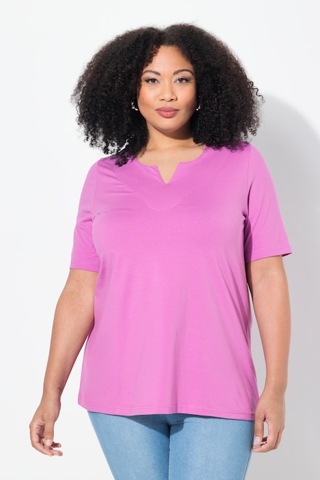 Essential Notch Neck Stretch Tee