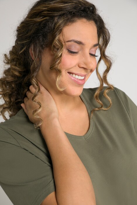 Essential V-Neck Stretch Tee