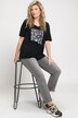 Camiseta, cómic, corte clásico, escote en V, media manga