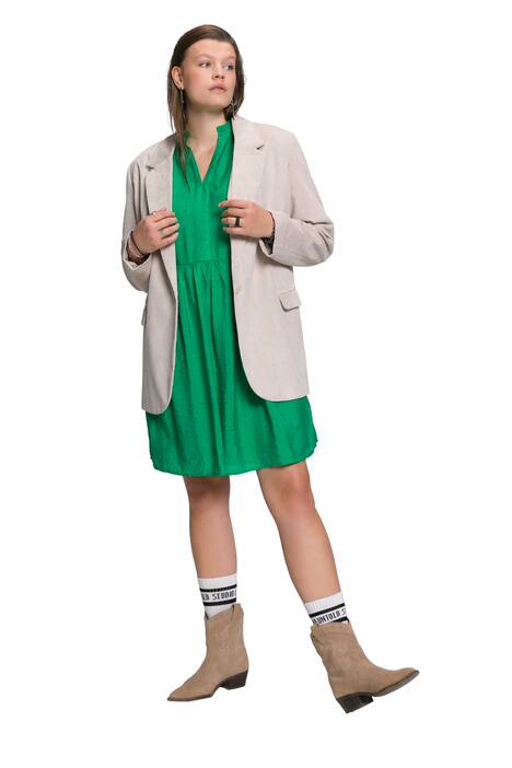 Manšestrový blejzr, rovný střih, klopový límec, dlouhé rukávy