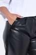 Bermuda en simili. Taille haute, jambe large