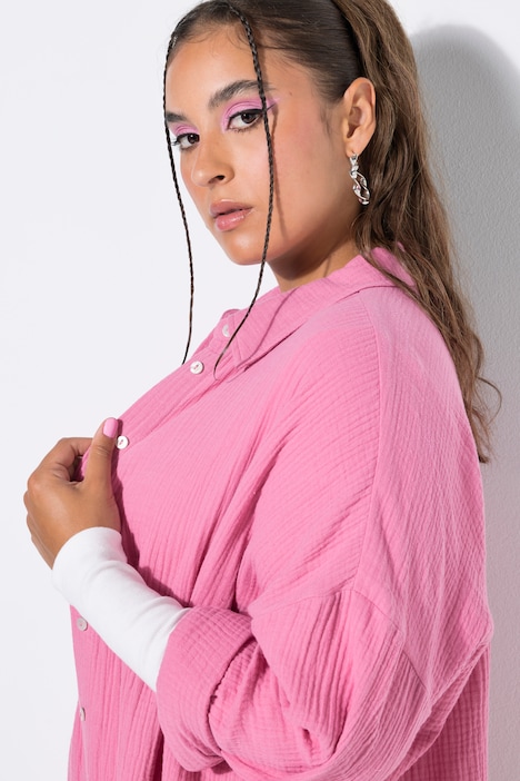 Chemisier en mousseline, oversize. Col classique, manches longues