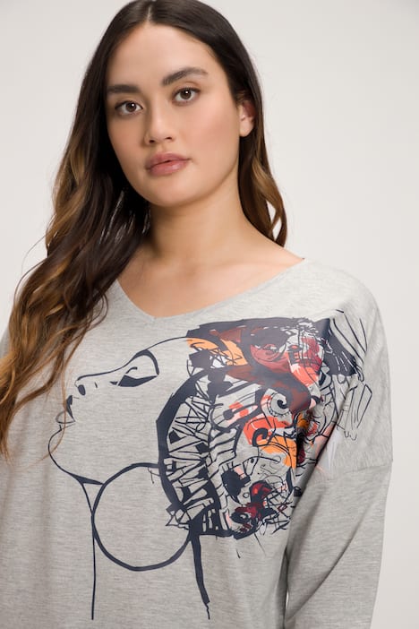 Model Print V-Neck Long Sleeve Oversized Fit Tee