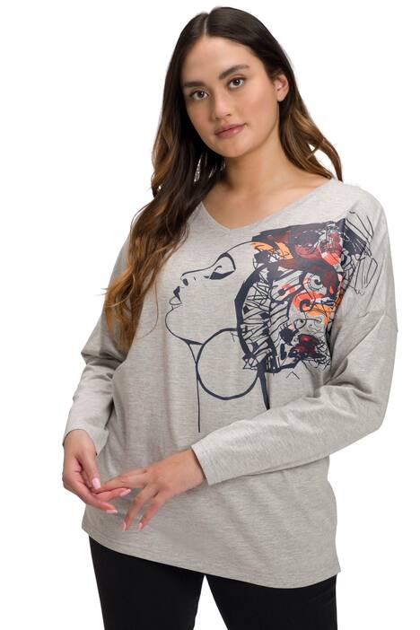 Tričko, motiv modelky, oversize, výstřih do V, dlouhé rukávy