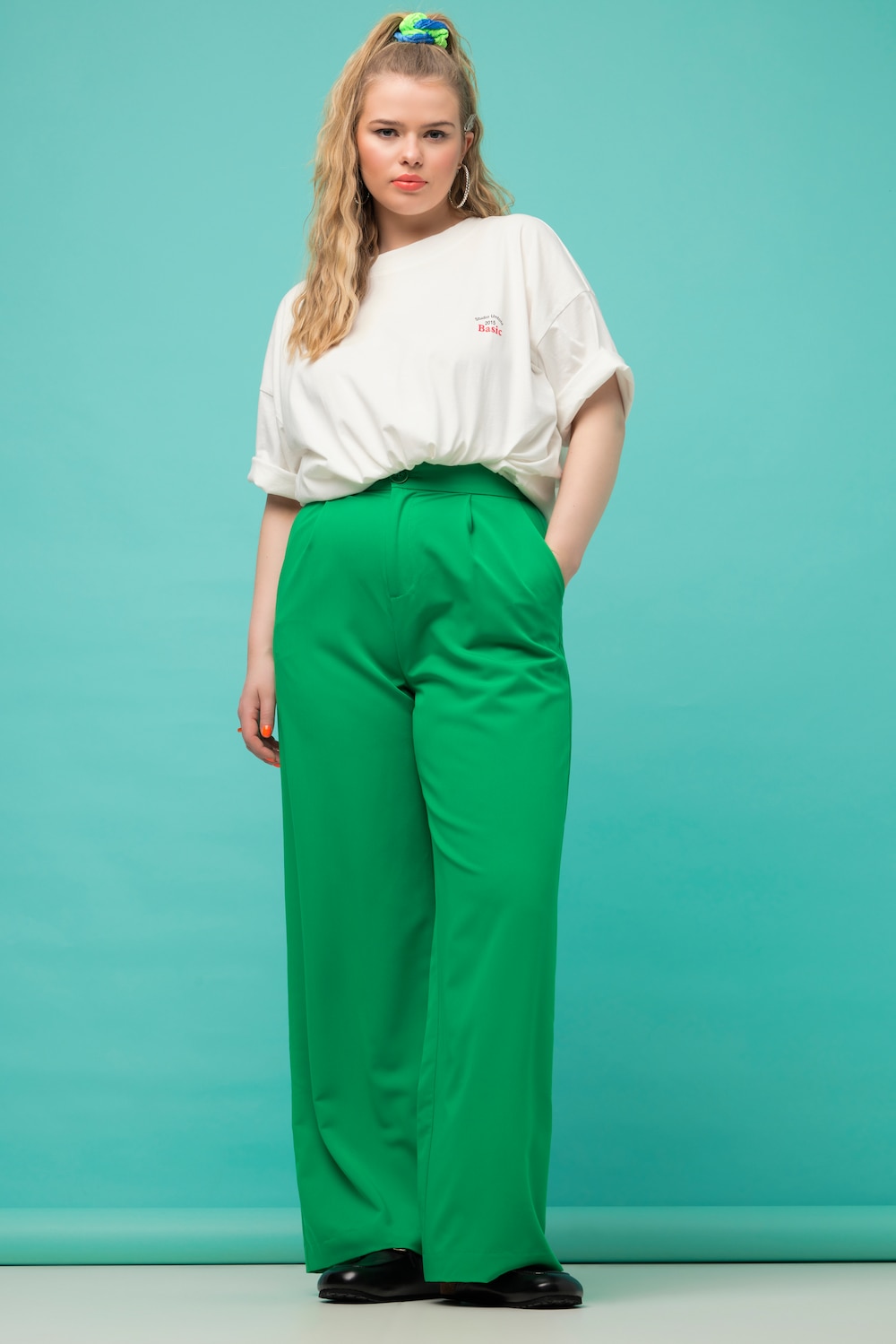 Broek, hoge taille, wijde pijpen, gedeeltelijk elastische band