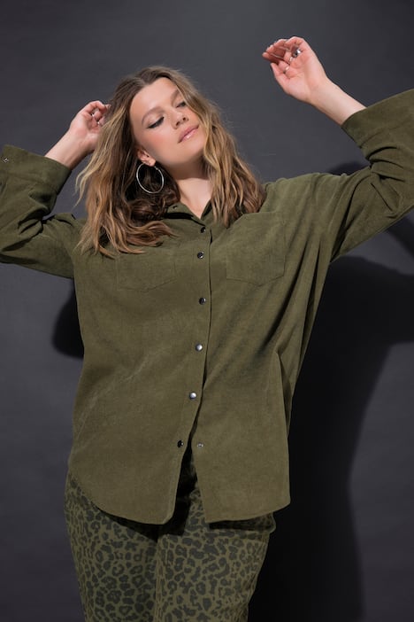 Chemisier oversize en velours côtelé, avec col chemise et manches longues