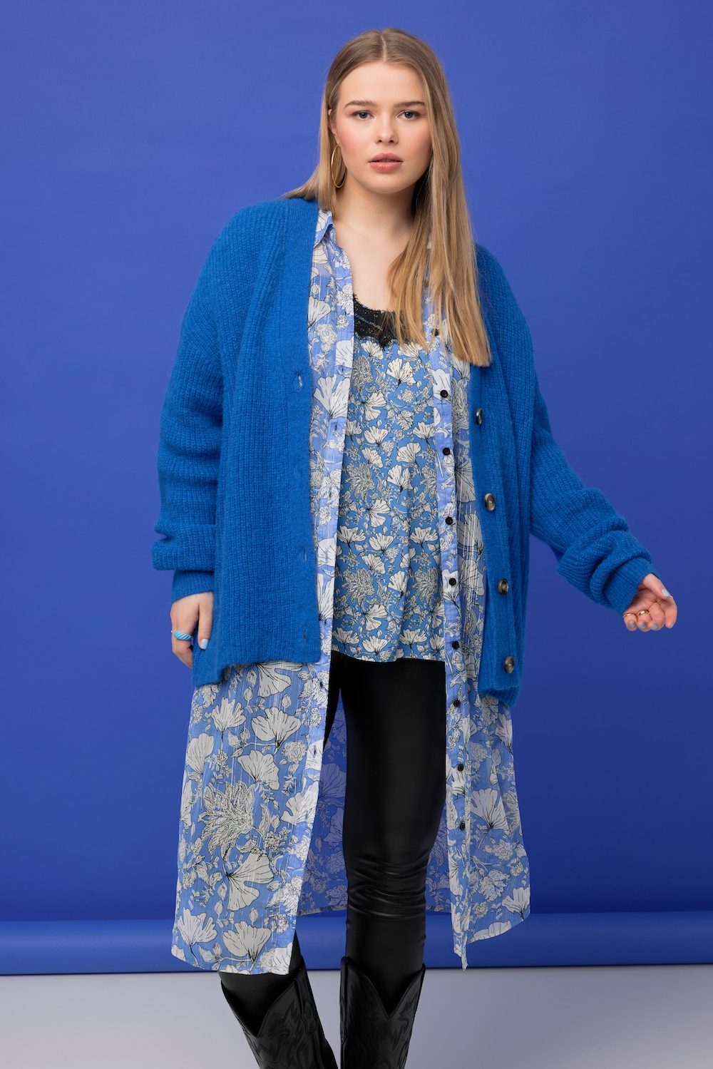 Große Größen Strickjacke, Damen, blau, Größe: 54/56, Synthetische Fasern, Studio Untold