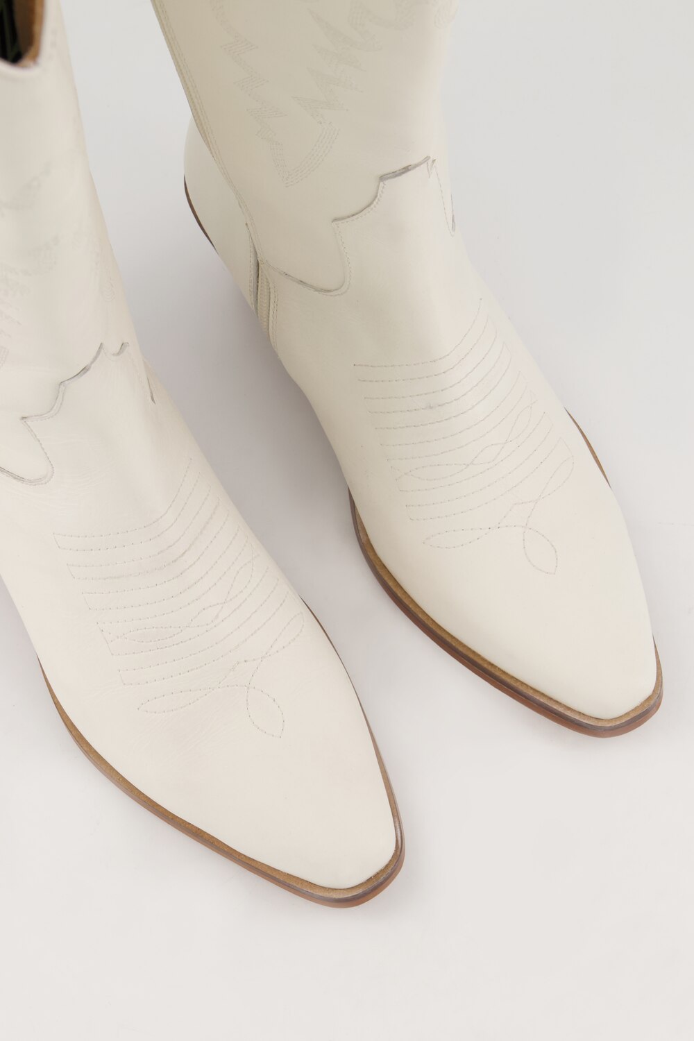 Stora storlekar Cowboyboots i skinn med 3 XL-skaft och brodyr, Dam, beige, storlek: 40, Läder/Polyester, Ulla Popken