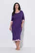 Chemise de nuit oversized, avec dentelle. Col rond et manches longues.