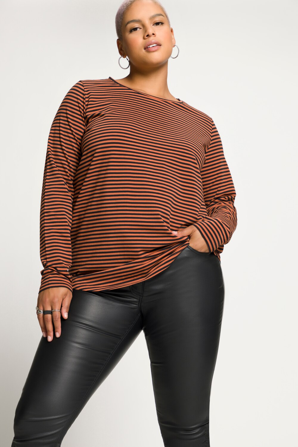 Grote Maten longsleeve, Dames, bruin, Maat: 50/52, Katoen, Studio Untold Grote Maten longsleeve, Dames, bruin, Maat: 50/52, Katoen, Studio Untold