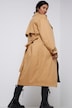 Trench-coat 2-en-1 avec gilet matelassé. Coupe oversized, col à revers et manches longues.