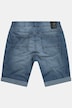 Bermuda en jean ultra-léger. Coupe Regular Fit, 5 poches. Disponible jusqu'au 74.