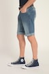 Bermuda en jean ultra-léger. Coupe Regular Fit, 5 poches. Disponible jusqu'au 74.