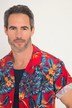 Chemise à manches courtes, collection Beachwear. Imprimé tropical et col cubain.
