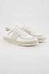 Lær-sneaker, sporty huller, bredde H