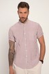 Chemise en tissu gaufré Seersucker. Petit col à pointes boutonnées. Coupe Modern Fit.